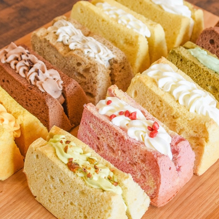 【送料無料】もちもち小麦シフォンケーキ「モフォン」アソートセット【8個入】【冷凍便】