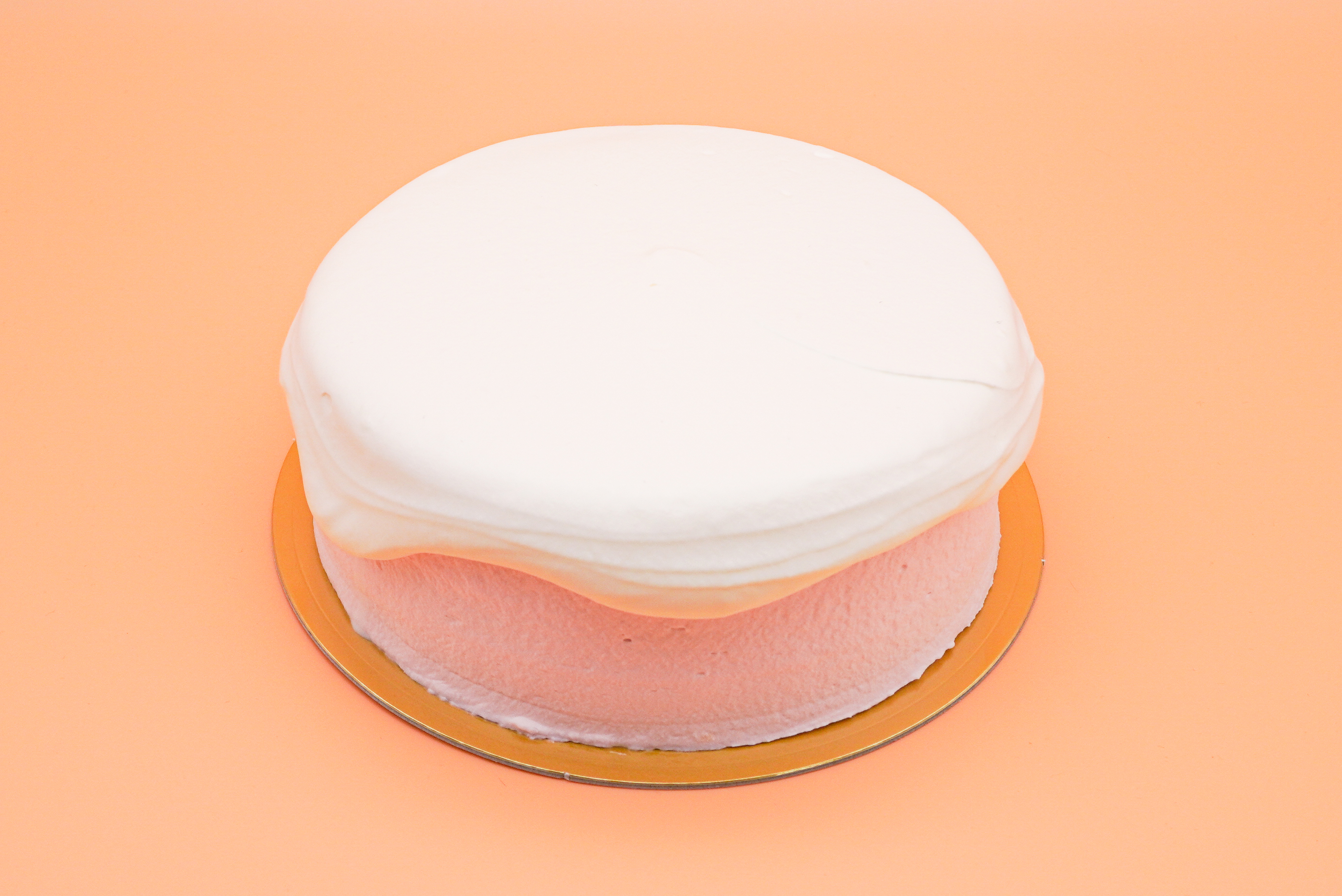 【送料無料】すっぴんケーキS™　ジェノワーズデコレーション「ストロベリー」　※フルーツトッピングなし 5号サイズ【冷凍便】